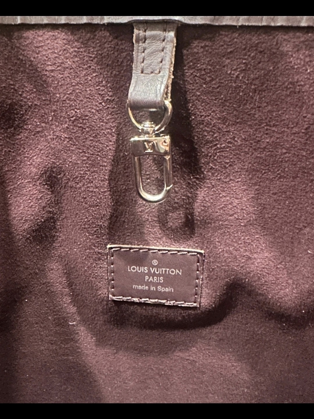 Louis Vuitton  Epi Leather Tote Bag in Deep Burgundy, 3 pieces - Picture 12 of 16